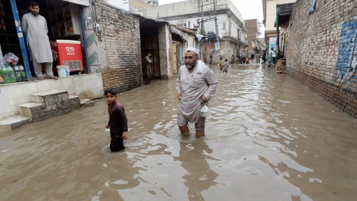 Pakistan Berduka: Korban Banjir Melonjak Drastis