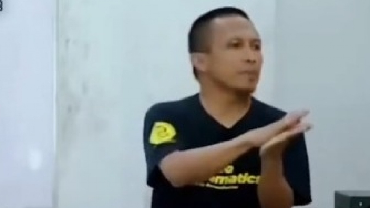 Viral Pria Ajari Teknisi HP Jujur ke Pelanggan, Netizen: Semoga Tukang AC Juga Begini!