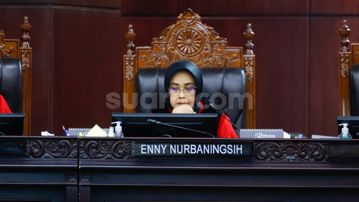 Bahas Syarat Parpol Nasional di MK, Hakim Enny Singgung 'Partai Incess Indonesia' Ala Syahrini