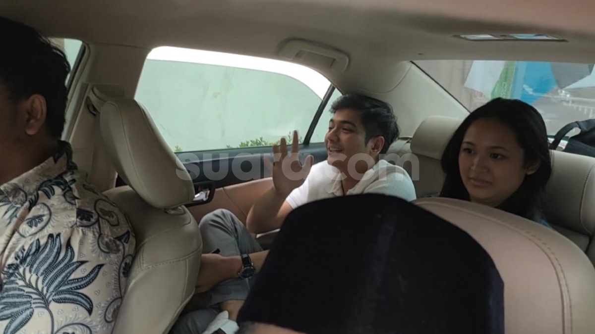 Wartawan Kegocek di Pengadilan Saat Sidang Cerai, Teuku Ryan Ternyata di Dalam Mobil
