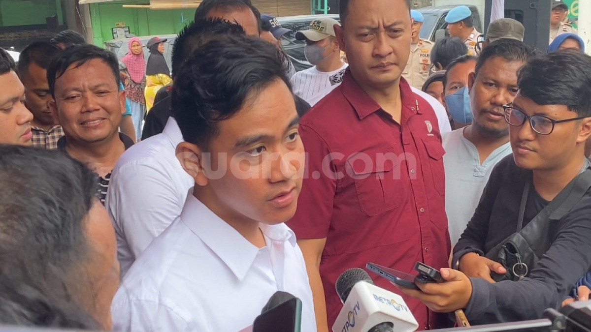 Satset Sowan ke Maruf Amin usai Temui Warga Rusun Muara Baru, Gibran Minta Wejangan?