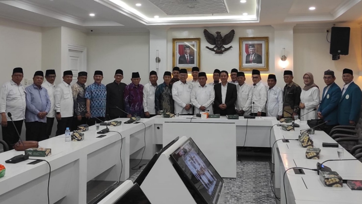 KBIHU Tandatangani Komitmen Dukungan Program Haji Ramah Lansia