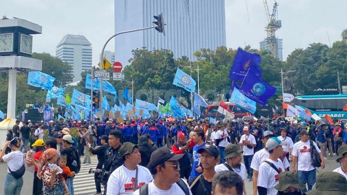 Buruh Terjebak Kerja Kontrak Tanpa Kepastian, Omnibus Law Harus Dievaluasi