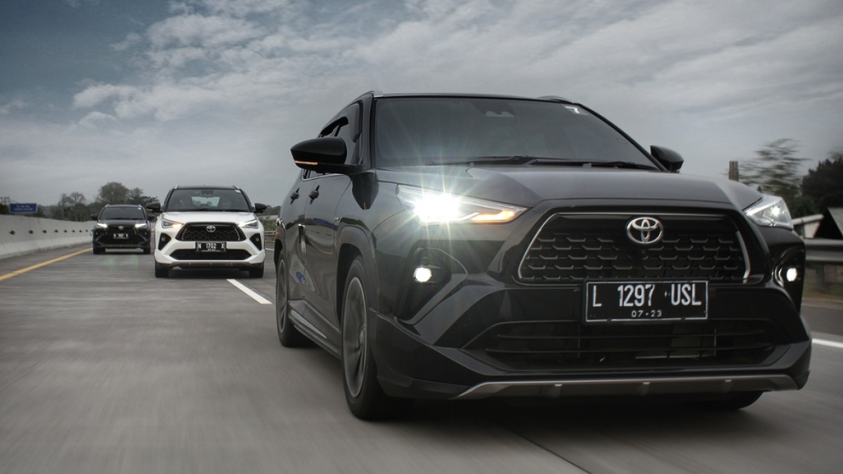 Daftar Harga Mobil Hybrid Toyota yang Laris Manis di GIIAS 2025