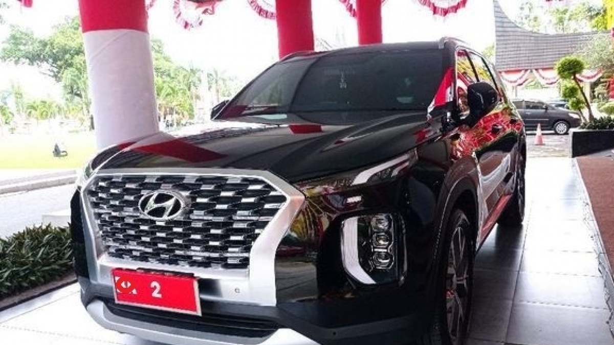 Selamat Tinggal Mobil Dinas Baru: Strategi Ekstrem Prabowo Tiru Pakistan Hadapi Krisis BBM