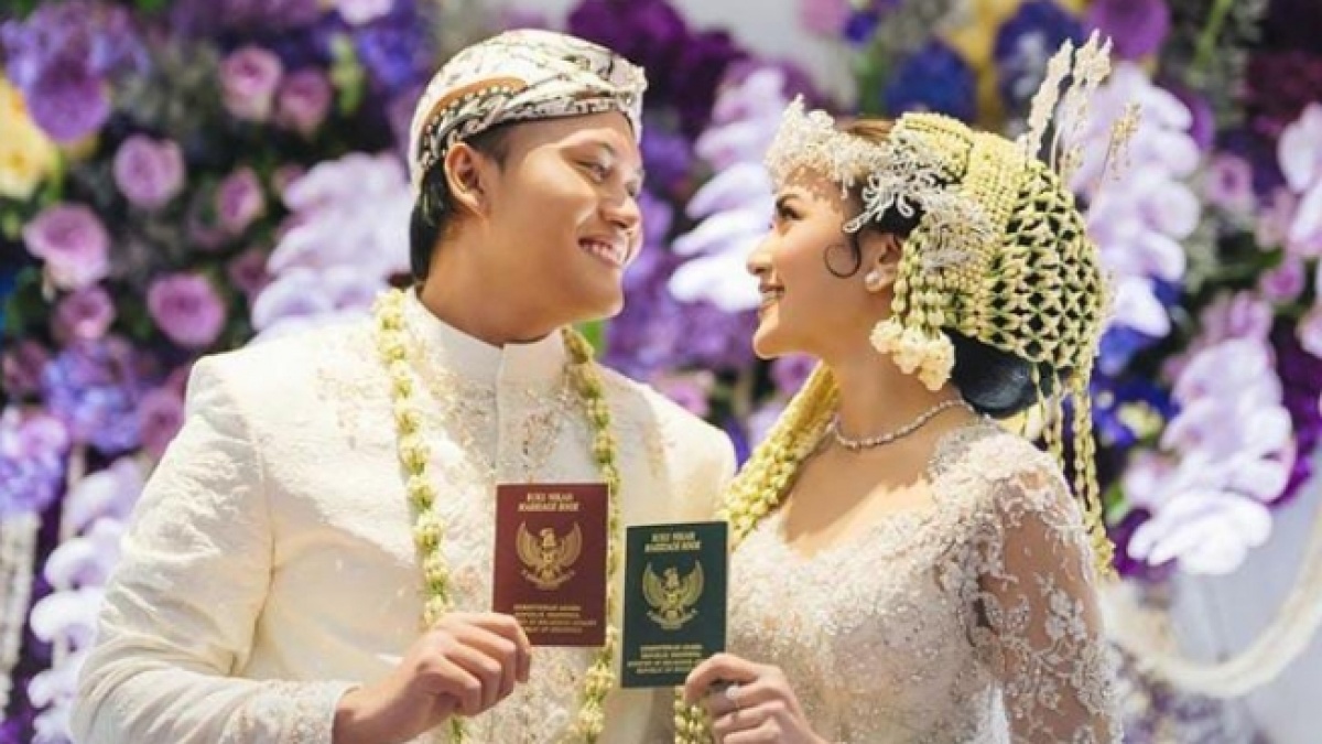 Cuma Gelang dan Anting, Segini Harga Fantastis Perhiasan Mahalini Saat Resepsi Pernikahan