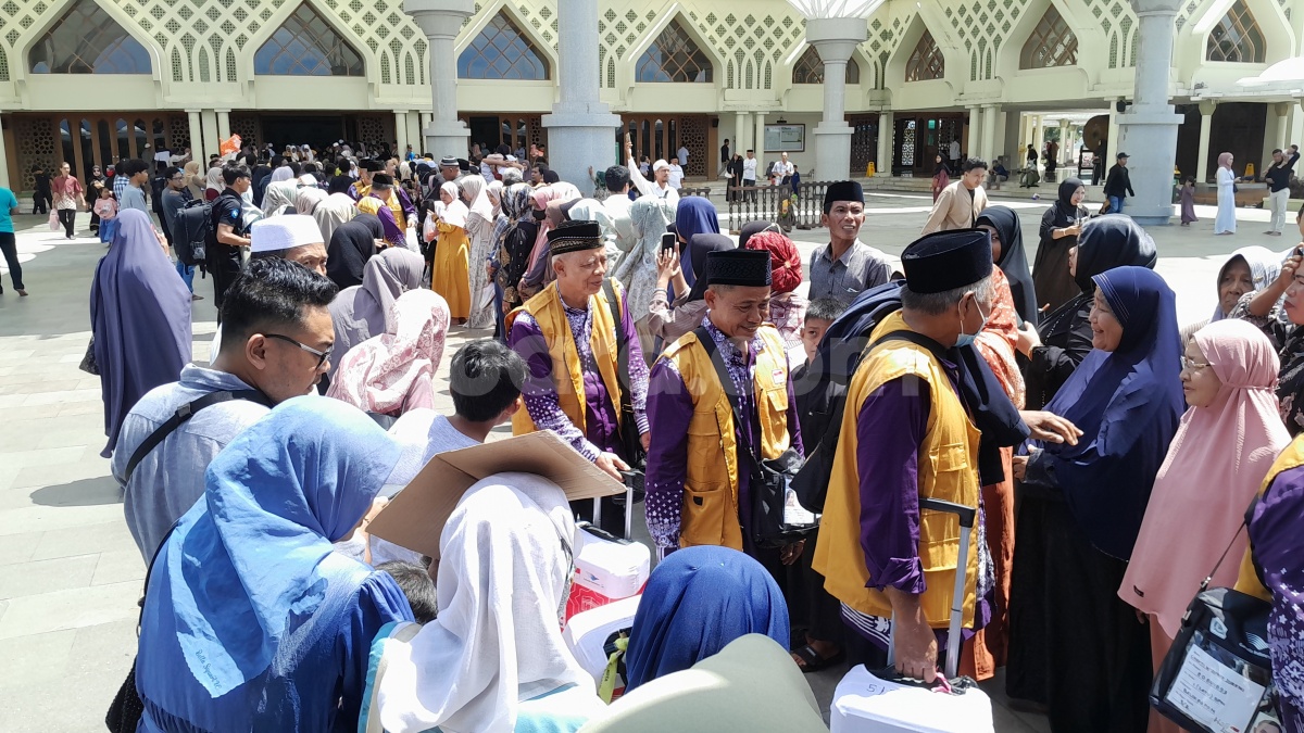 Jamaah Lunasi Biaya Haji Reguler Sehari Sebelum Libur Lebaran