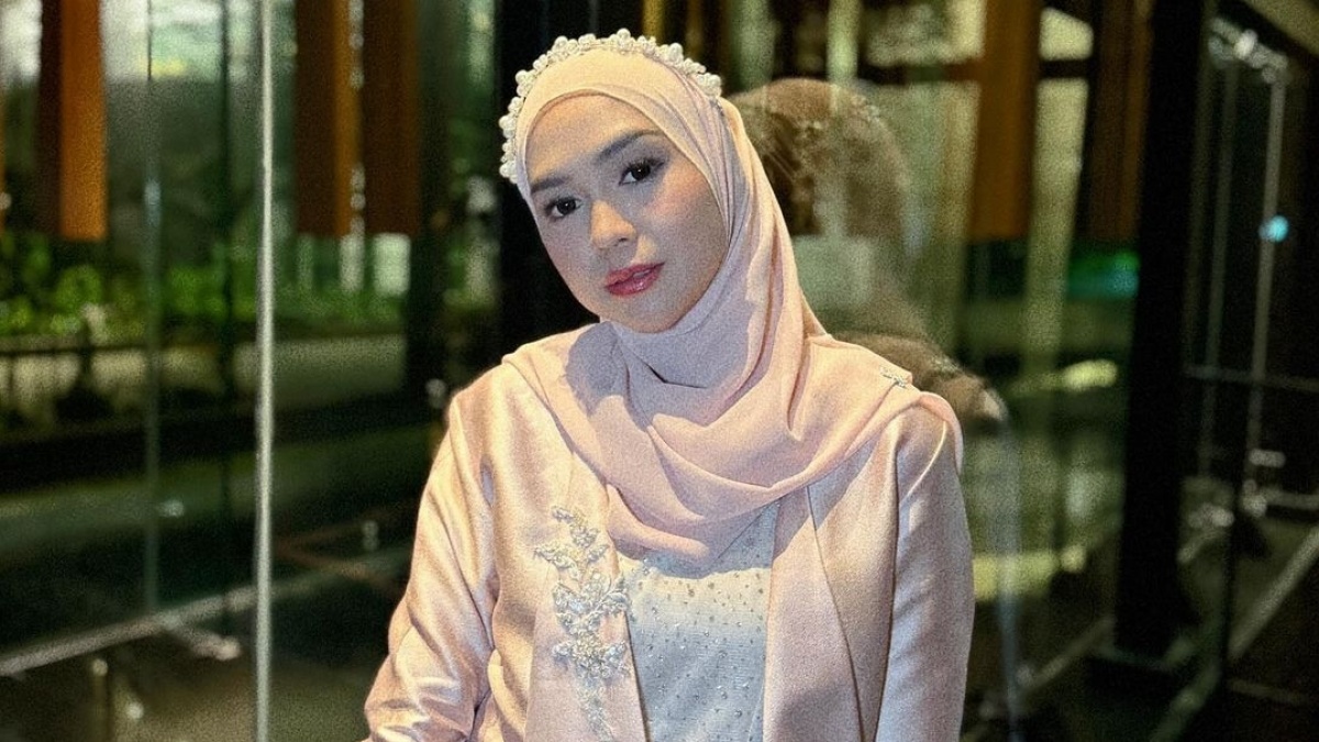 Ibadah Haji Pertama Kali, Ria Ricis Curhat Cobaannya Banyak