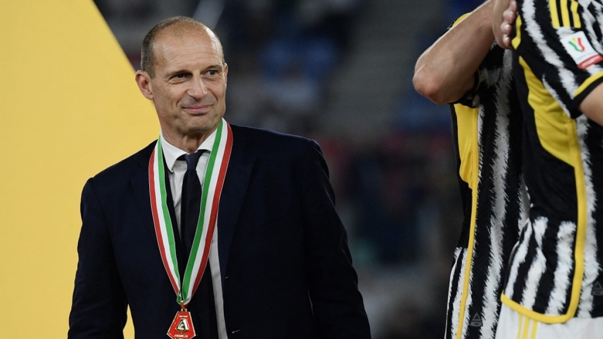 Taktik Cerdas Massimiliano Allegri Ubah Formasi 3 Kali Hingga AC Milan Menang Telak Atas Como