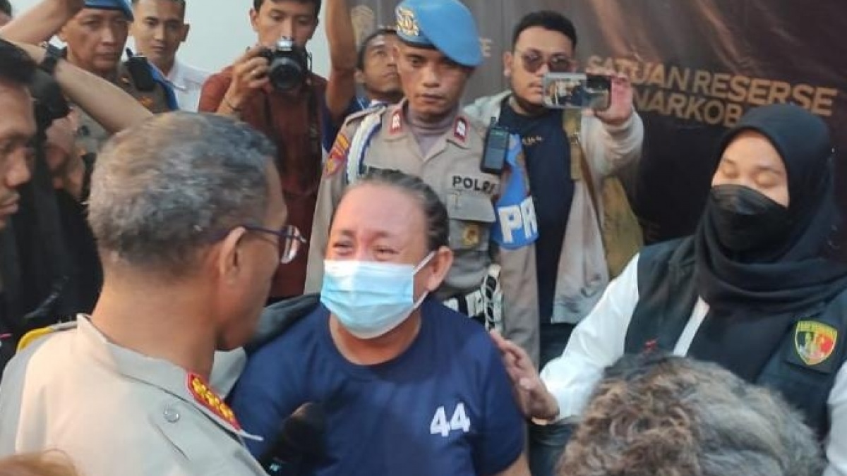 Rekam Putrinya ML sampai Dihamili Pacar, Neneng Bawa Cucunya Pakai Kardus usai Gagal Diaborsi: Ngaku Nemu Bayi Pengamen!