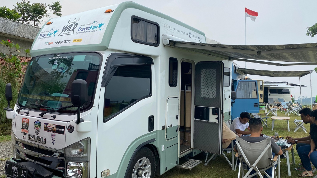 Begini Jadinya Isuzu ELF Dimodifikasi Jadi Campervan, Bisa Diajak Buat Liburan...