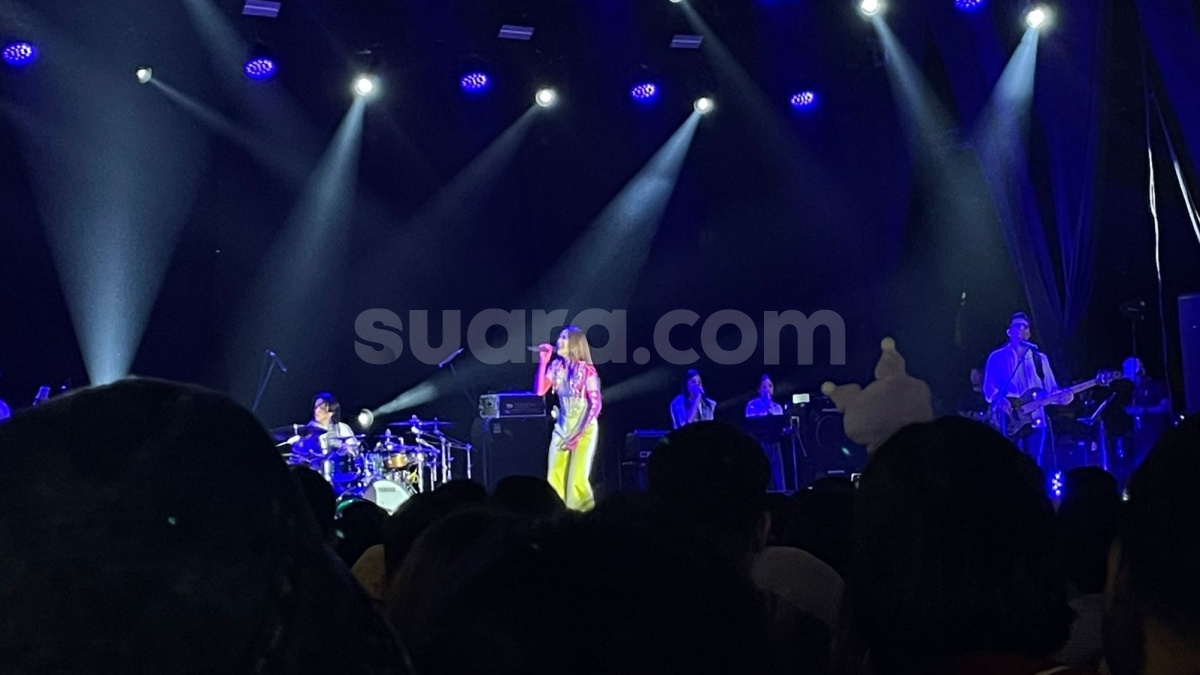 Perdana Manggung Usai Menikah, Mahalini Gemetar Ditonton Banyak Orang di Java Jazz Festival 2024