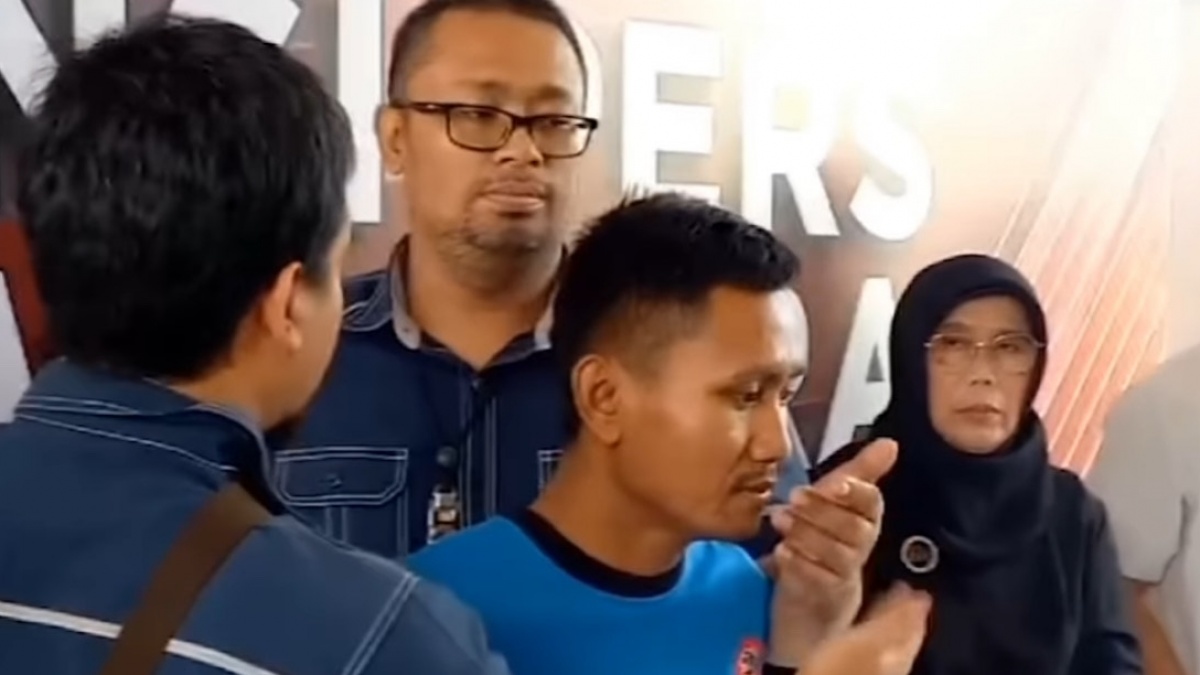 Kejadian Janggal Di Konferensi Pers Kasus Vina Cirebon, Polisi Beberapa Kali Coba Bungkam Mulut Pegi