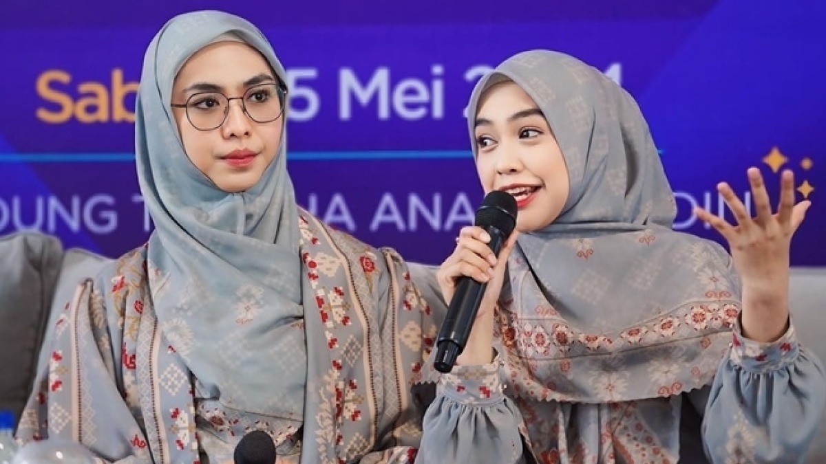 Pindah ke Mesir, Oki Setiana Dewi Titipkan Bisnisnya ke Ria Ricis