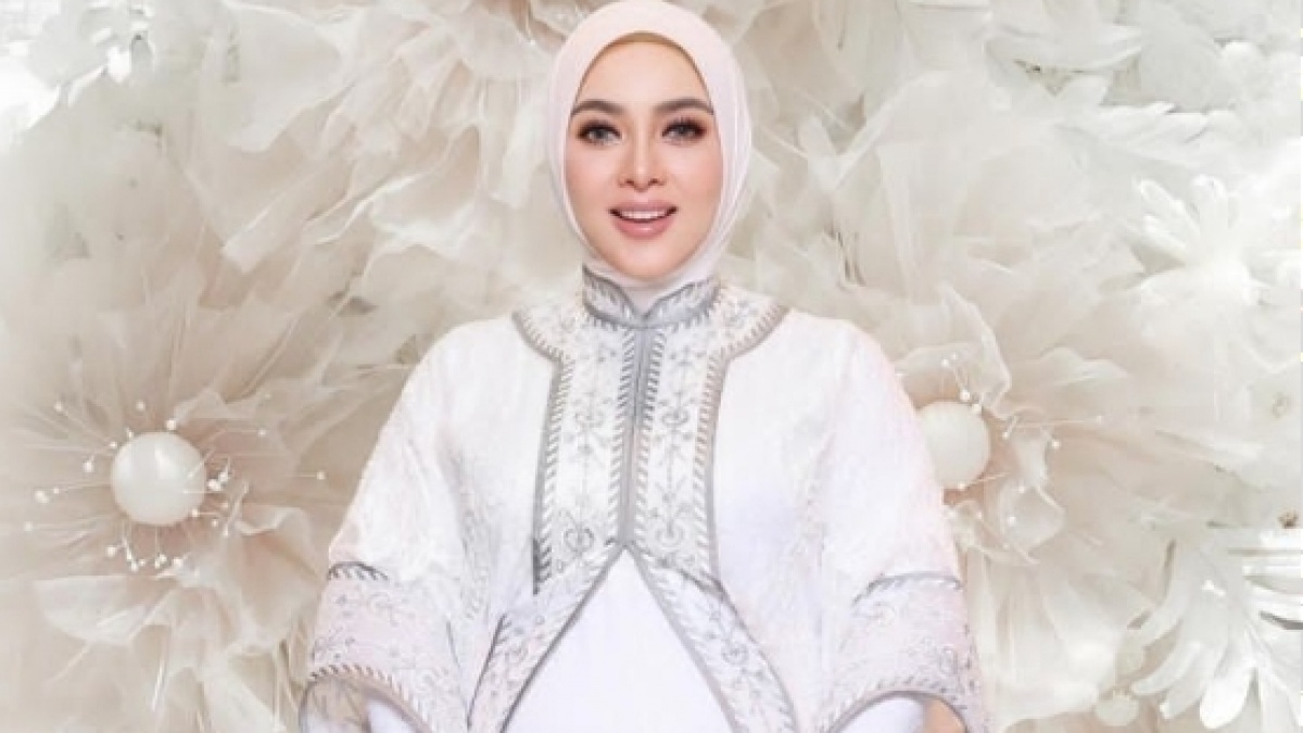 Syahrini Konsumsi Susu Almond Saat Hamil, Ternyata Manfaatnya Gak Main-Main Buat Janin