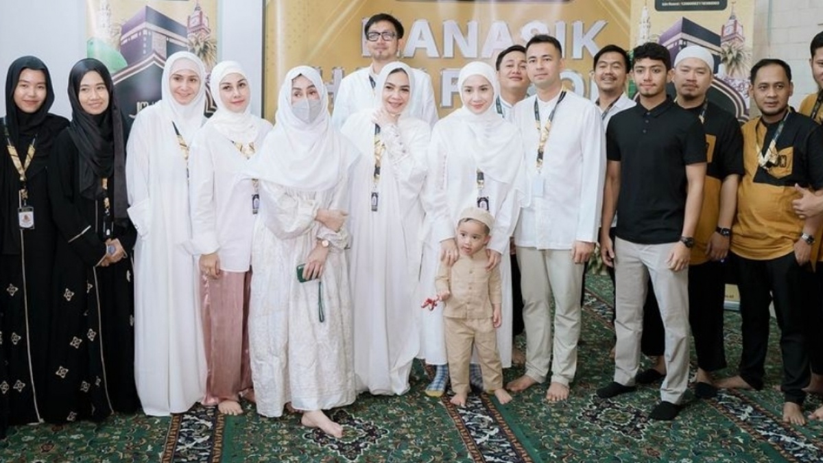 Keluarga Raffi Ahmad Manasik Haji, Outfit Nagita Slavina Disinggung: Semoga Istiqomah