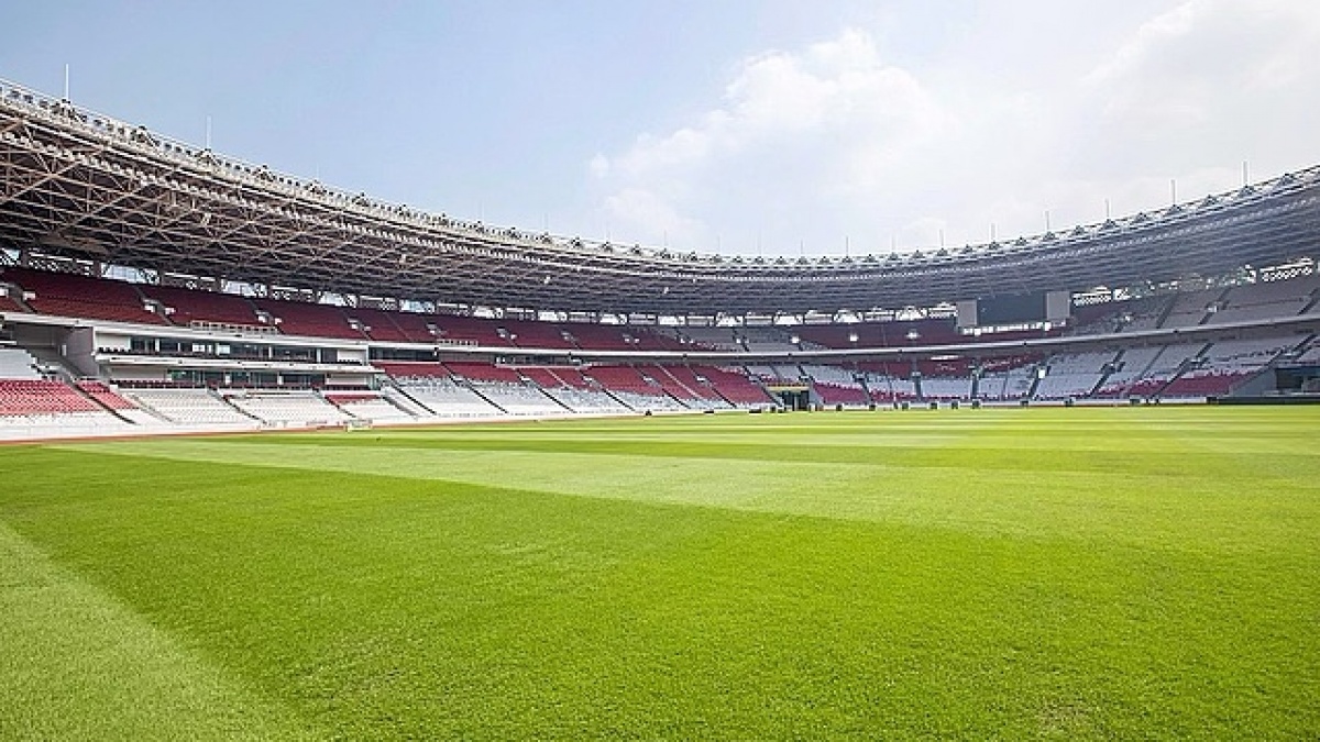 Tahan Emosi, Begini Kondisi Rumput GBK Jelang Timnas Indonesia vs Irak