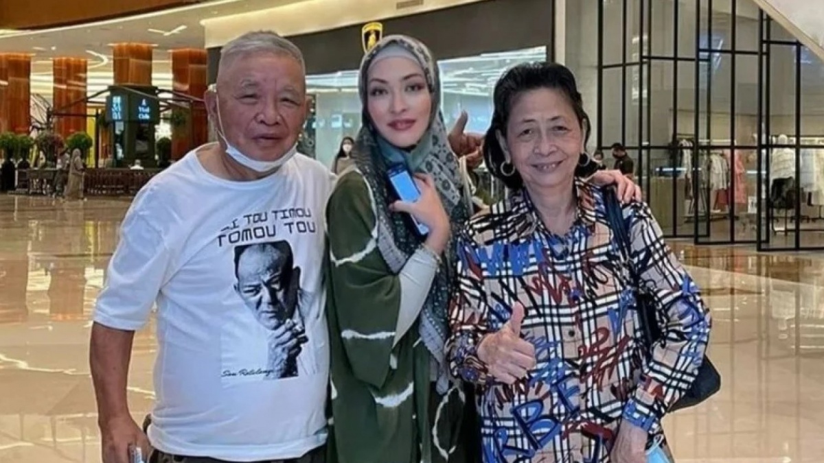 Anak Putuskan Mualaf, Ayah Angelina Sondakh Sempat Marah Pada Tuhan: Kenapa Saya Hadapi Musibah Ini?