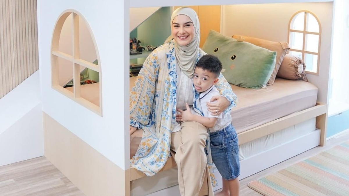 Anak Pertama Alami Speech Delay, Irish Bella Akui Sering Kasih Gadget ke Rumi