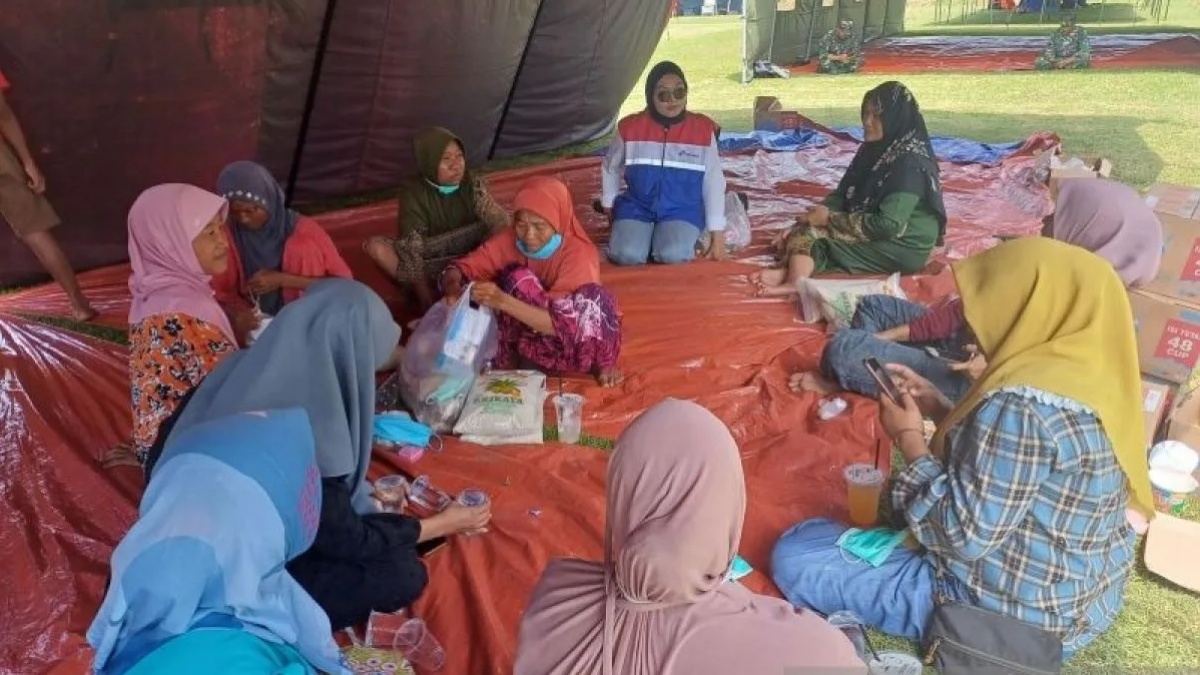 Tangki TBBM Tuban Bocor, 5 Warga Dirawat dan Ribuan Orang Mengungsi