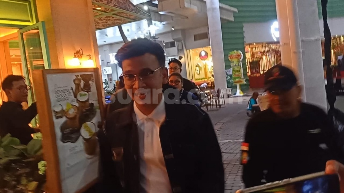 Lempar Senyum, Ruben Onsu Irit Ngomong Perihal Alasan Perceraian