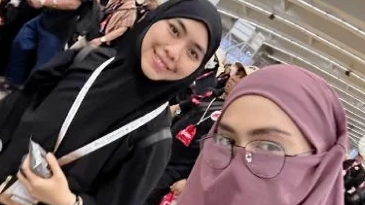 Ria Ricis Bagikan Momen Lempar Jumrah, Netizen Jadi Khawatir Lihat Luka Memar di Wajahnya