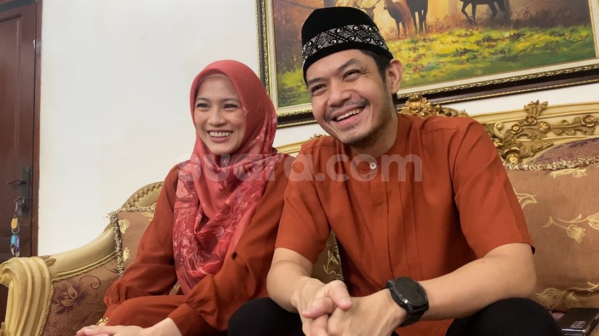 Dikaruniai Anak ke-3, Dude Harlino dan Alyssa Soebandono Tambah Hewan Kurban