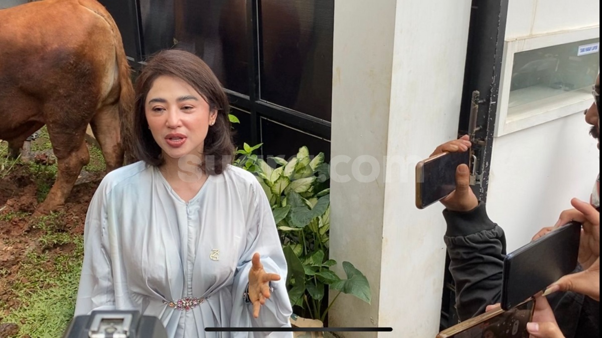 Nongol di Pesta Ulang Tahun Haji Alwi Ruslan, Intip Tarif Nyanyi Dewi Perssik