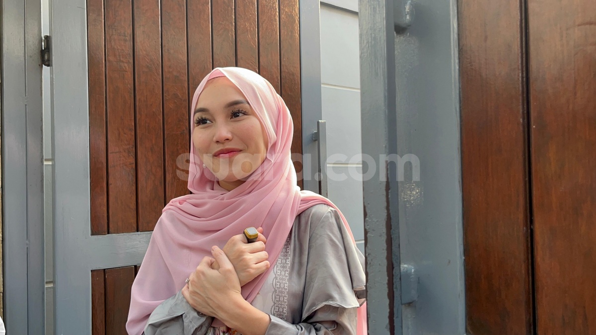 Idul Adha, Ayu Ting Ting Kurbankan 2 Sapi Jumbo