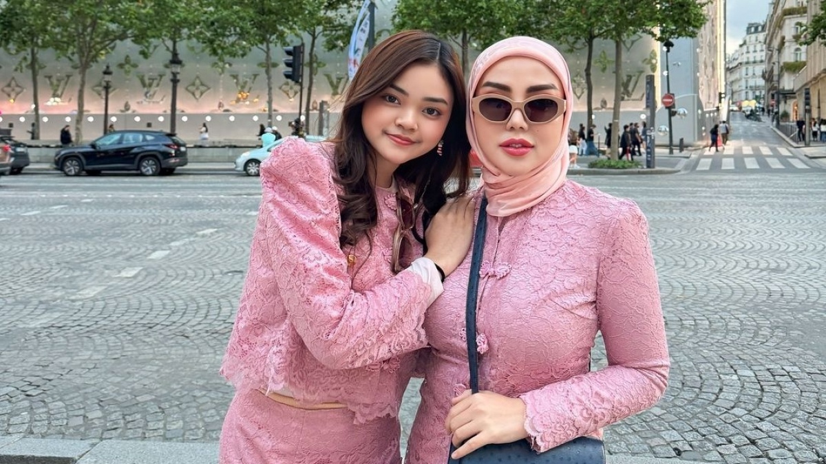 8 Potret Kompak Bella Shofie dan Anak Sambung saat Liburan, Bak Bestie!