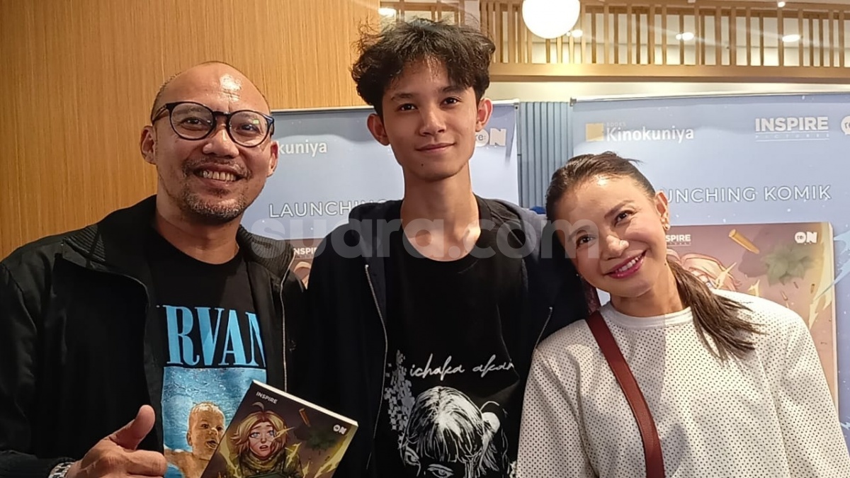 Yoyo Padi Terharu Putranya Rilis Komik 'Elektrichka', Rossa: Bapak Jangan Nangis