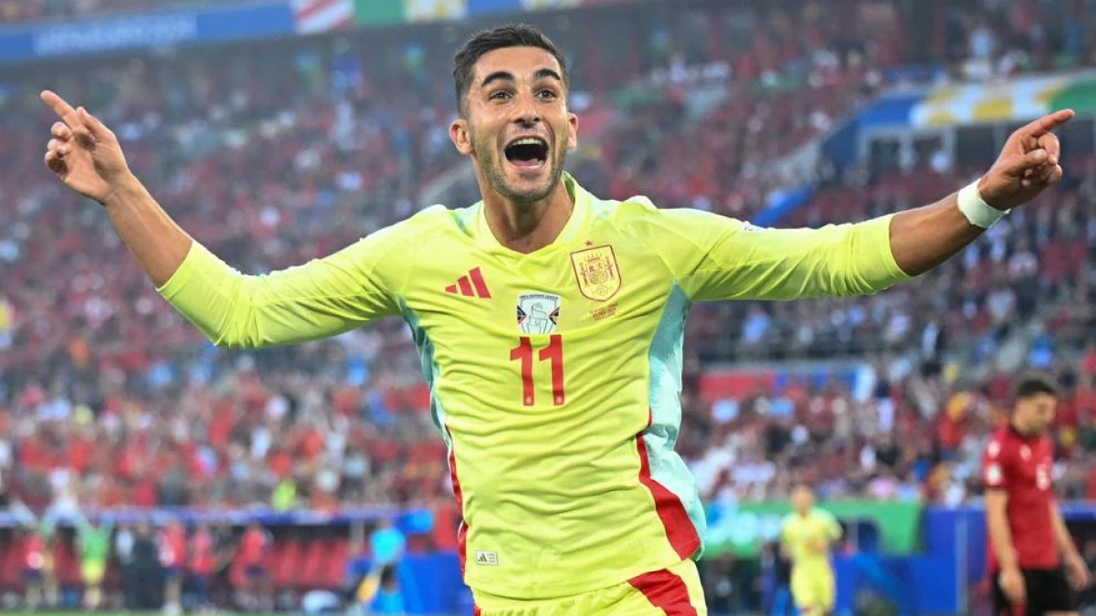 Fokus Piala Dunia 2026, Ferran Torres Beri Jawaban Ketus soal Rumor Gabung PSG