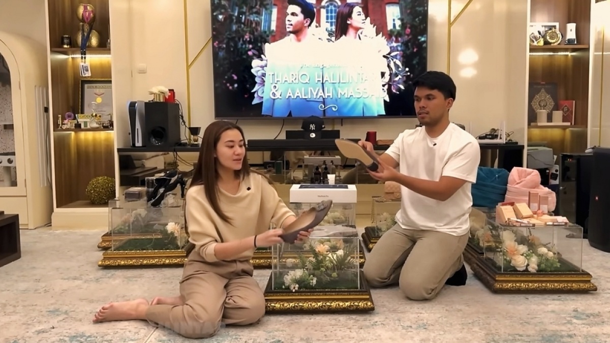 Dicibir Seserahan Endorse, Ternyata Thariq Halilintar Juga Beri Sepatu Mewah Manolo Blahnik Untuk Aaliyah Massaid!