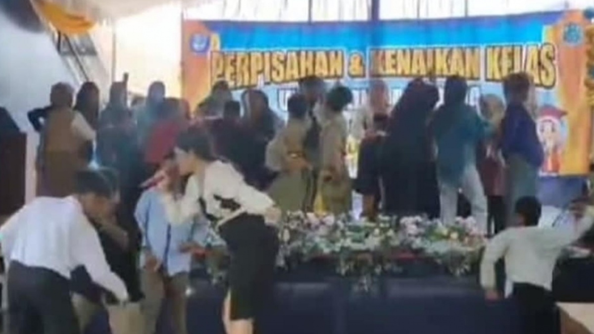 Viral Bocah SD di Banjar Nyawer Biduan, Kepala Sekolah: Itu Inisiatif Orang Tua