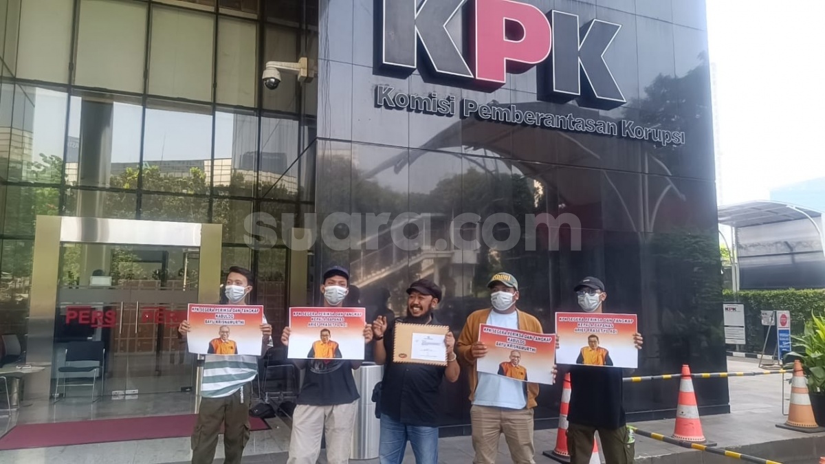Diduga Mark Up Impor Beras, Kepala Bapanas Arief Prasetyo dan Kabulog Bayu Krisnamurthi Dilaporkan ke KPK