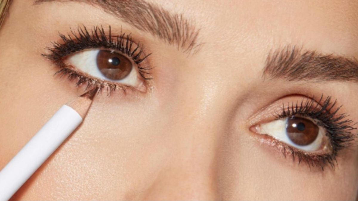 5 Cara Memilih Eyeliner yang Aman untuk Mata Sensitif, Tak Ada Lagi Drama Perih dan Alergi