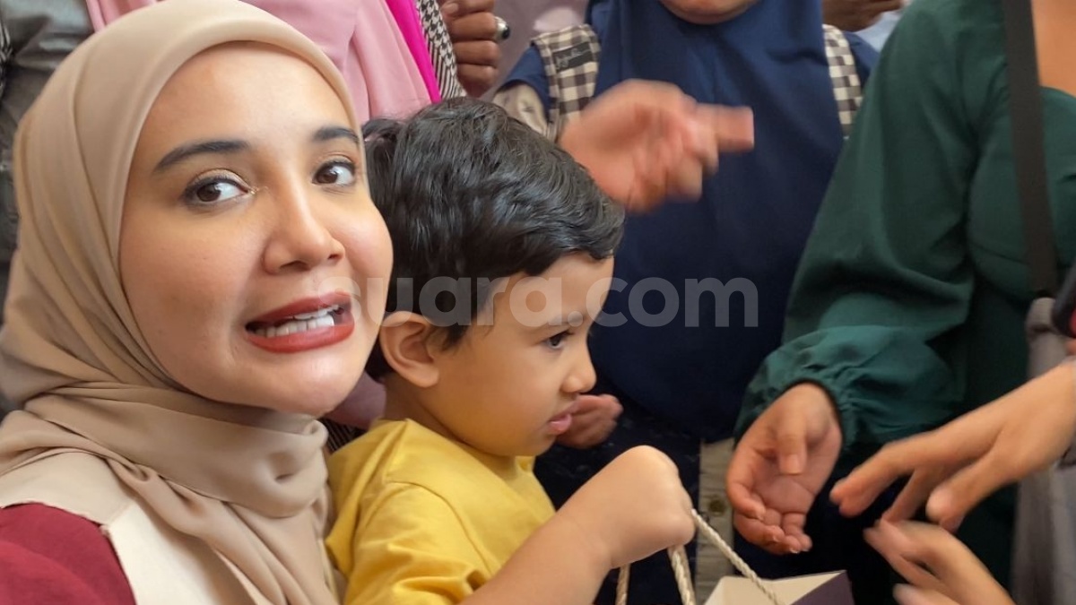 Zaskia Sungkar Daftarkan Anak ke Tempat Gym, Libatkan Rayyanza
