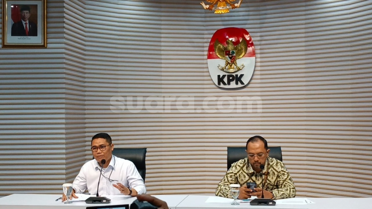 Bukan Di Maluku Utara, KPK Tangkap Muhaimin Syarif Di Banten, Ada Upaya Kabur?