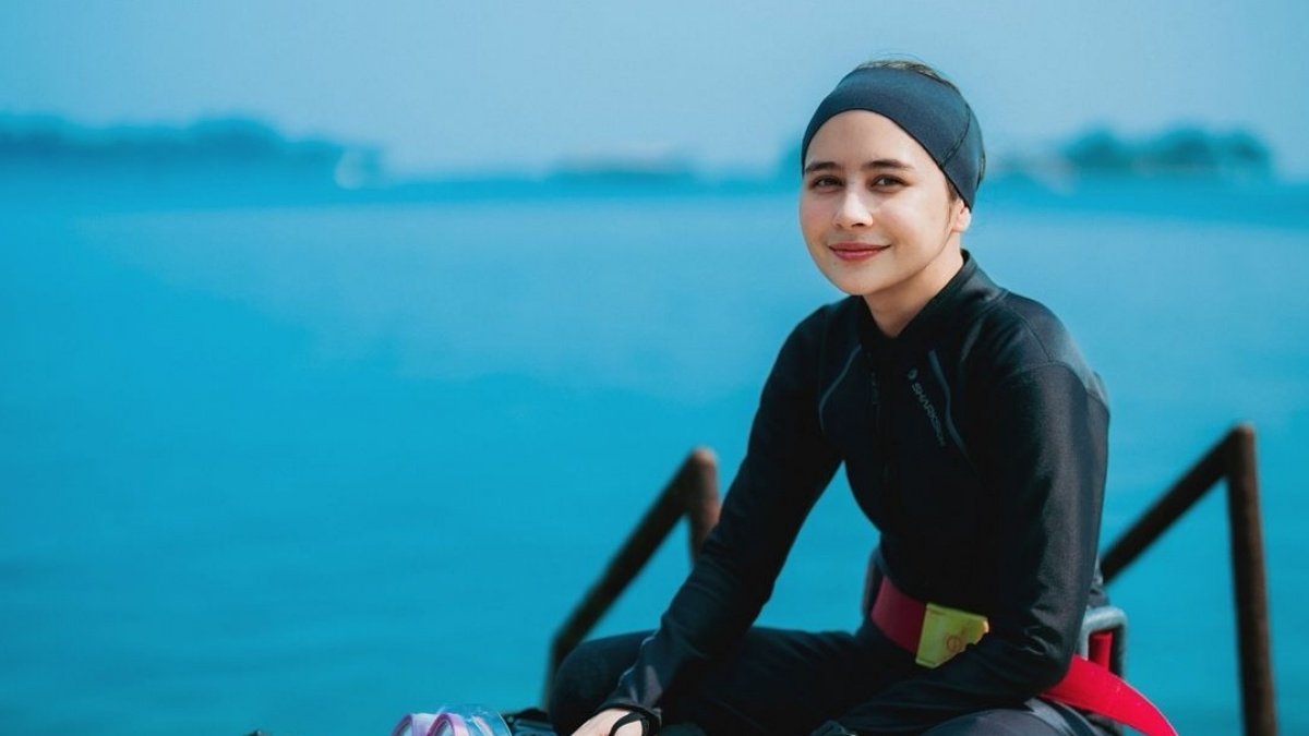 Prilly Latuconsina Berani Menyelam di Kolam Goa Kristal Kupang, Pemandu Sampai Kaget