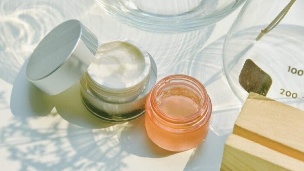6 Rekomendasi Moisturizer Ampuh untuk Menghilangkan Bekas Jerawat, Mulai Rp20 Ribuan