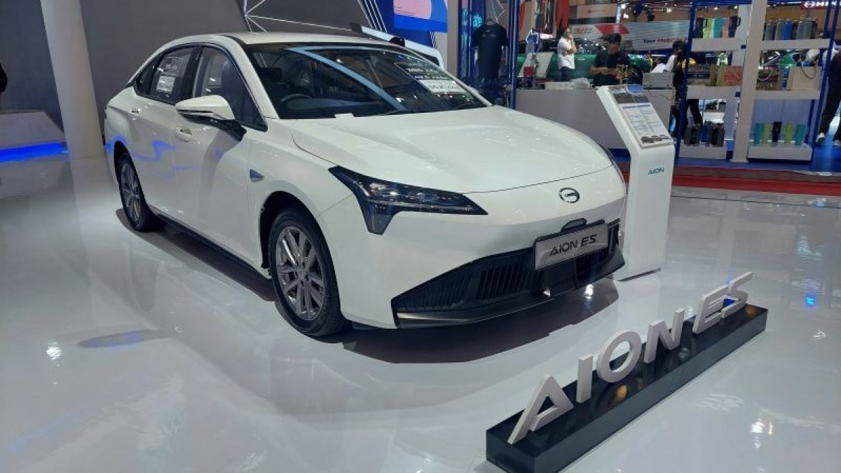 Sedan Aion ES Mendarat di GIIAS 2024, Bisa Menempuh Jarak 442 Km