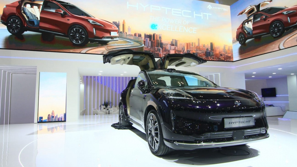 Aion Indonesia Tawarkan Garansi Baterai Tandai Debut Perdana Hyptec HT dan Aion ES