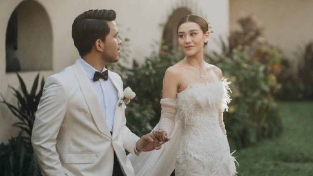 Foto Prewedding Bersama Aaliyah Massaid, Tangan Thariq Halilintar Bikin Salfok: Kemana-mana