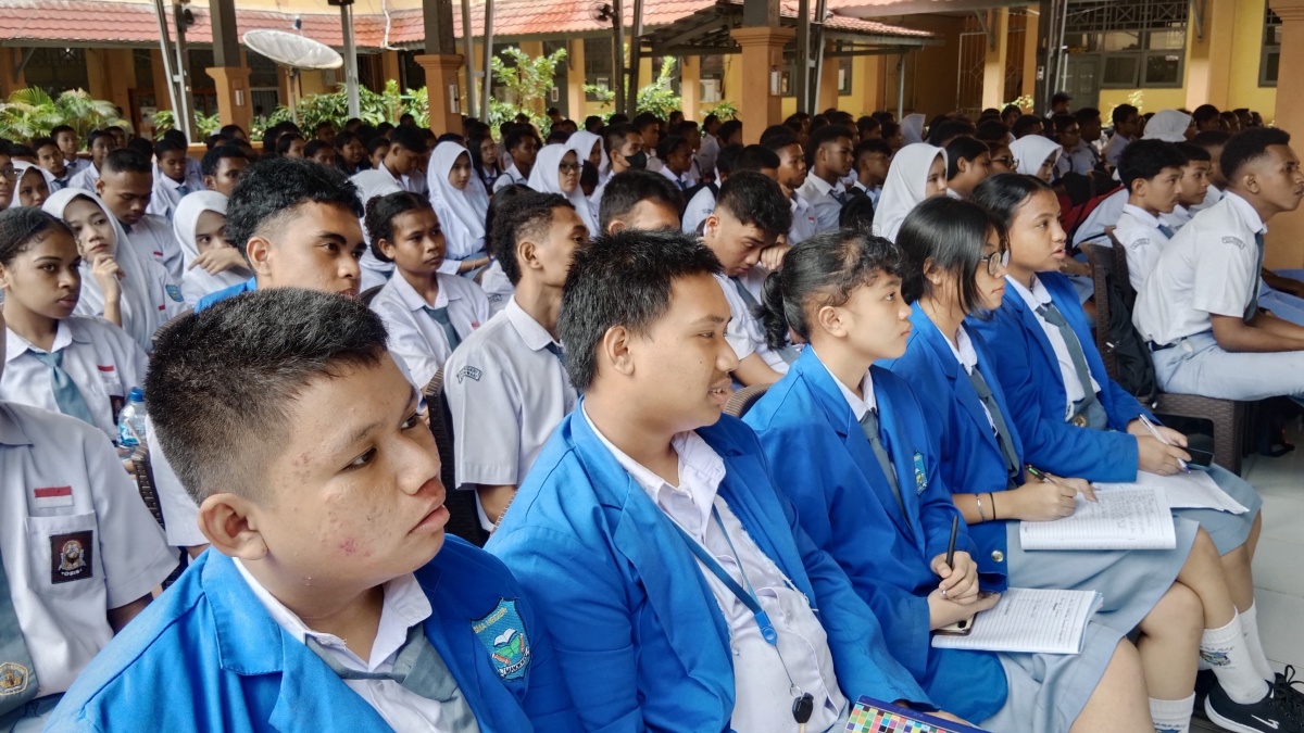 Pelatihan Literasi Digital untuk Menangkal Hoaks di Media Sosial