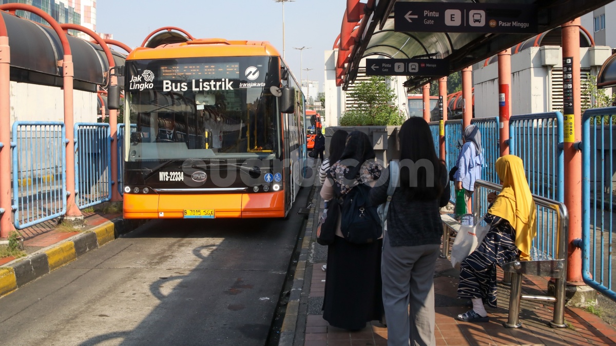Meracau Saat Ditangkap, Pengadang Bus Transjakarta Ternyata Depresi Berat