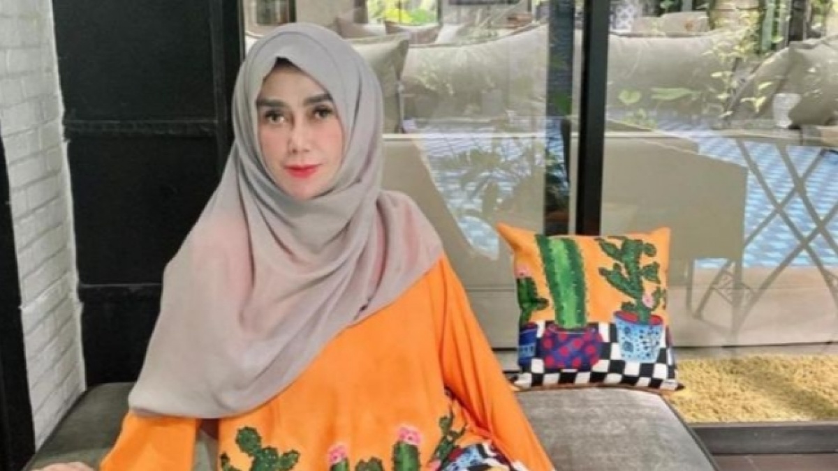 Sampai Punya Asisten Khusus untuk Ngelap Sepatu Branded, Seberapa Kaya Mama Amy?