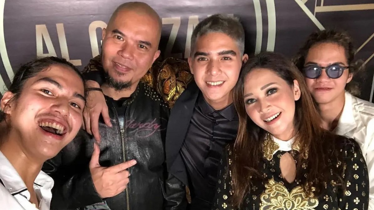 Kenapa Ahmad Dhani Lebih Kesal Anaknya Lupa Matiin AC Dibanding Gak Salat?