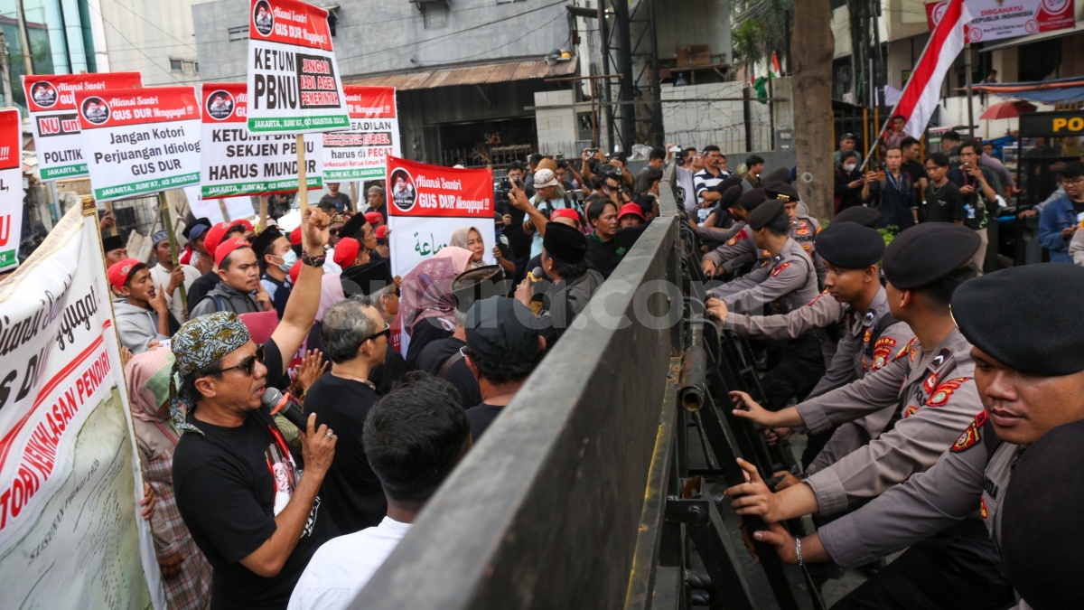 Perintahkan Banser dan Anshor Gebuk Pendemo, PBNU Kena Sentil: Polisi Aja Gak Main Asal Gebuk