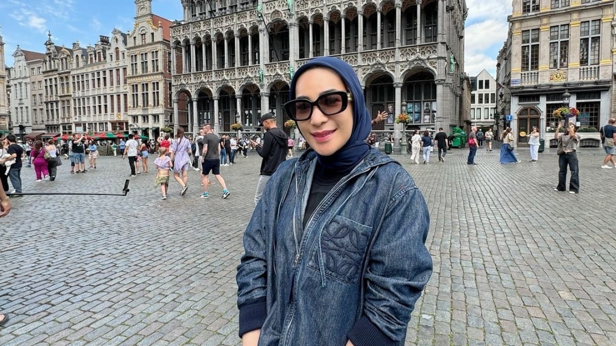 Ogah Ditanya-tanya, Pengacara Istri Andre Taulany Malah Nyanyi Usai Sidang Cerai