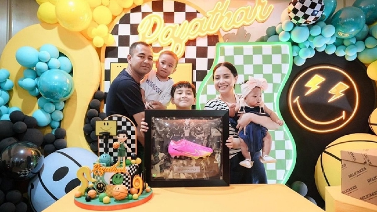 9 Potret Rafathar Rayakan Ulang Tahun ke-9, Kadonya Bukan Sembarang Sepatu